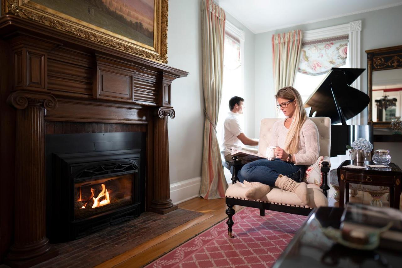 34 State "Historic Luxury Suites" Сканителс Экстерьер фото