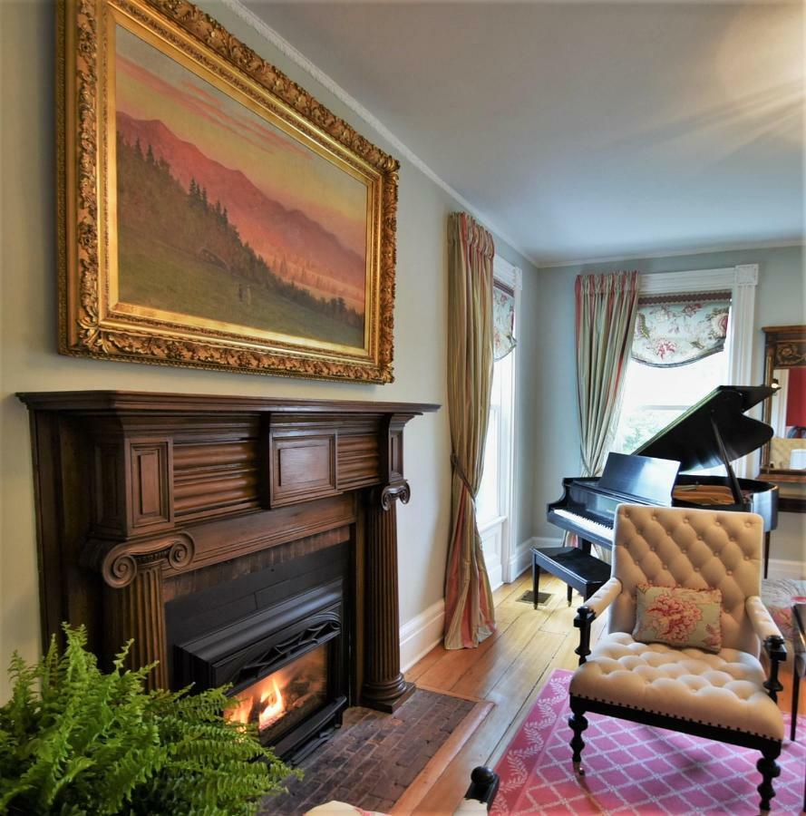 34 State "Historic Luxury Suites" Сканителс Экстерьер фото