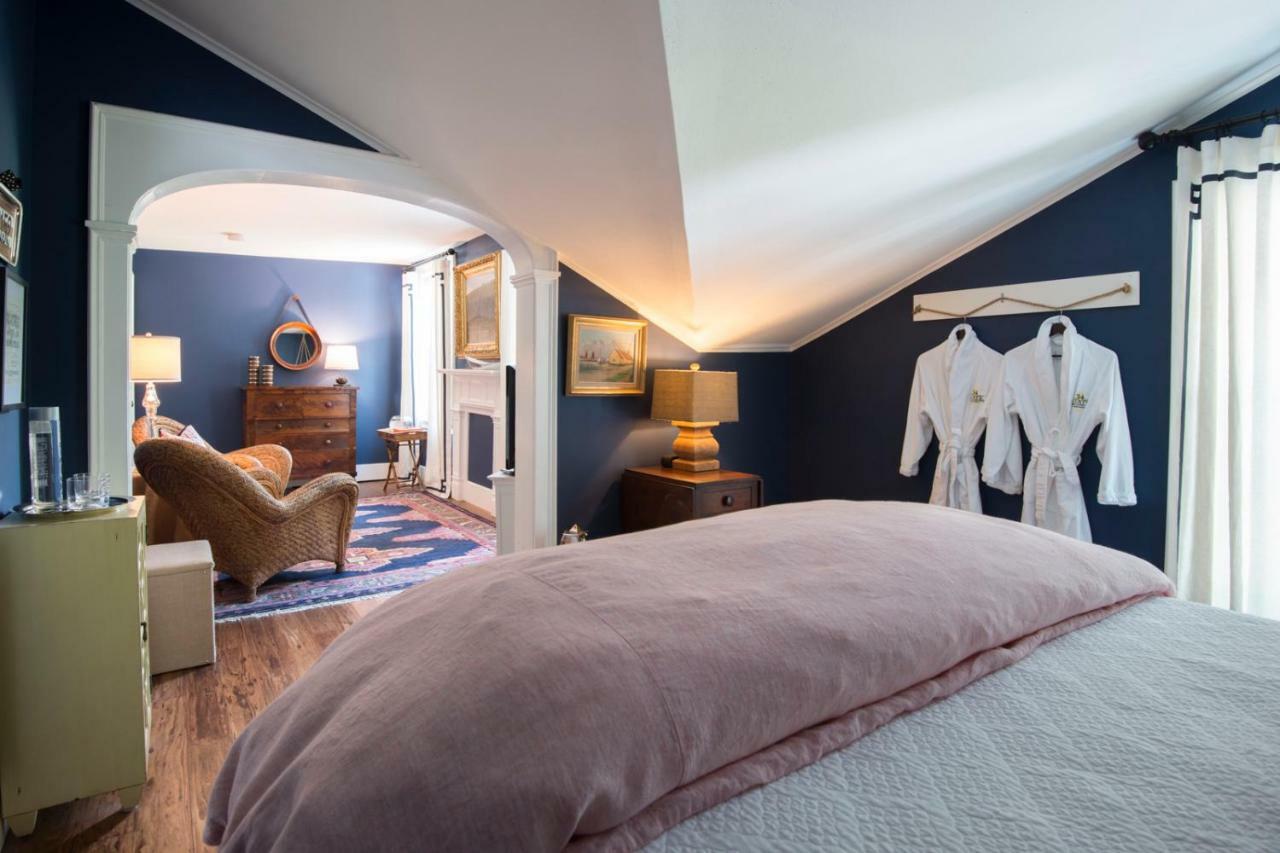 34 State "Historic Luxury Suites" Сканителс Экстерьер фото
